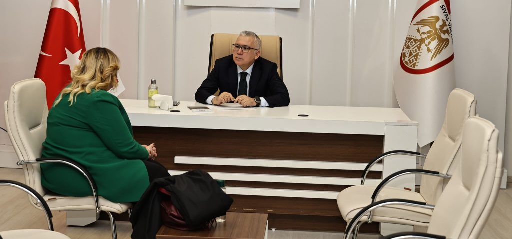 Açık Kapı Milletin Kapısı-radyobora-sivasgazetehaber