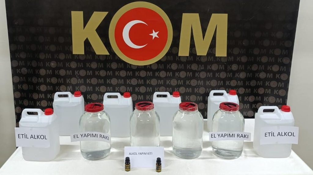 Sivas Ta KaçakSahte Alkollü İçki Kaçakçılığı-sivas gazete haber-radyobora