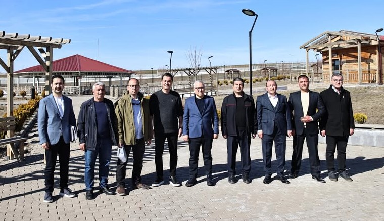 Sivas Ta Sokak Hayvanları Geçici Barınma ve Rehabilitasyon Merkezi kuruluyor-radyobora