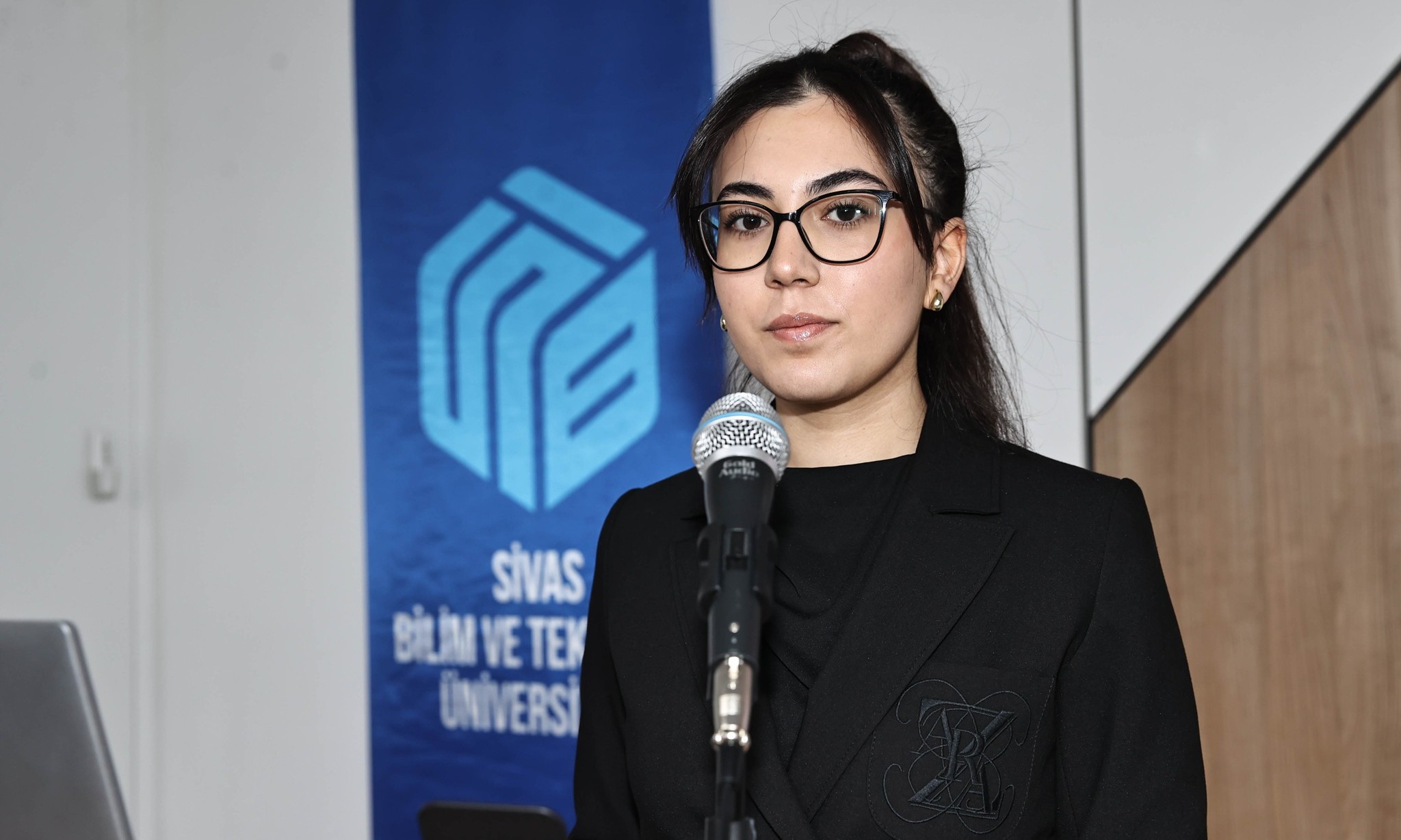 İç Anadolu’nun İlk Meclis Simülasyonu Sivas’ta Gerçekleştirildi-radyobora-sivas gazete haber