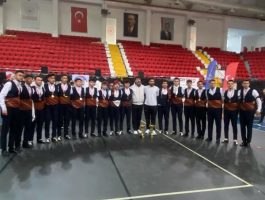 Sivas Halk Oyunların Birincilik-sivas gazete haber-radyo bora