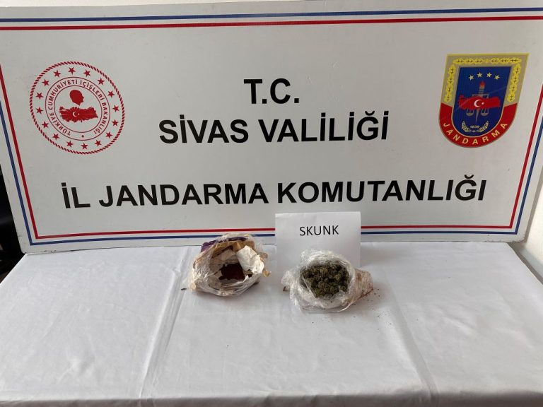 Sivas'ta Skunk Cinsi Uyuşturucu Madde Ele Geçirildi-SİVAS GAZETE HABER-RADYOBORA