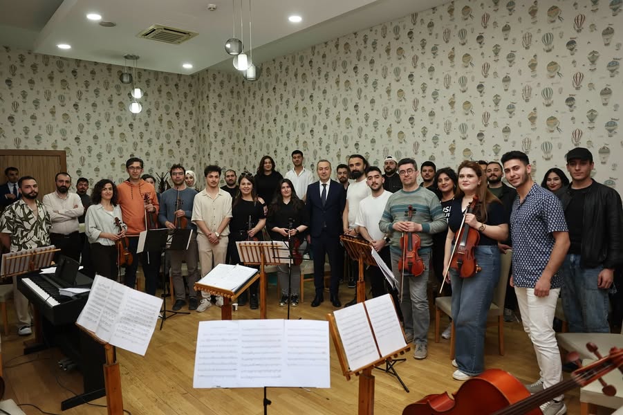 Sivas'ta Kent Orkestrası çalışmalarına devam ediyor.-sivas gazete haber-radyo bora