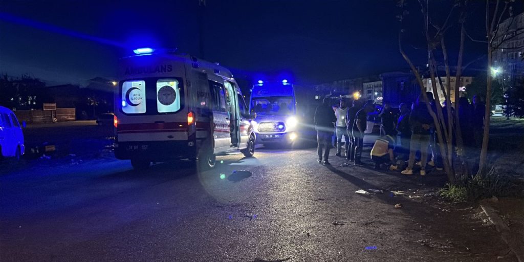 Sivas'ta tabanca ve bıçaklı kavga: 4 yaralı