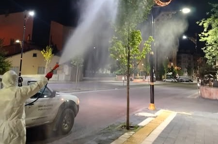 Sivas genelindeki cadde ve parklarda ilaçlama Devam Ediyor-SİVAS GAZETE HABER -RADYO BORA