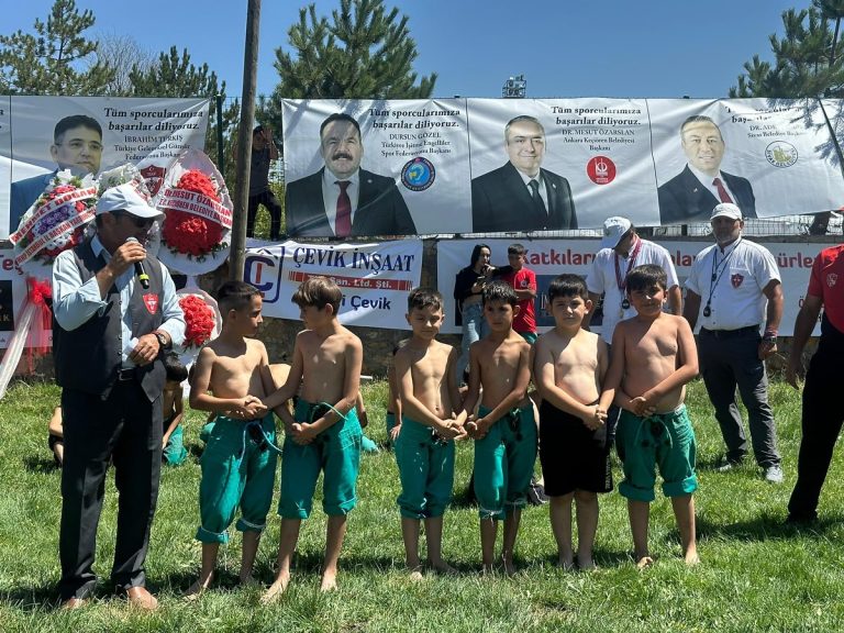 18. Yıldızeli Karakucak Güreşleri ve Kültür Festivali -sivas gazete haber -radyo bora