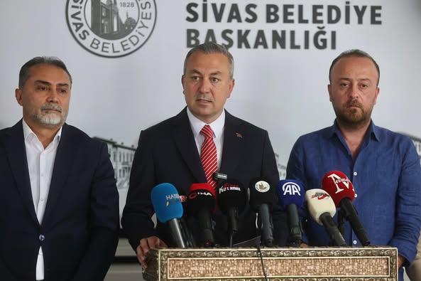 Bu şehir takımını yalnız bırakmaz -sivas gazete haber -radyobora