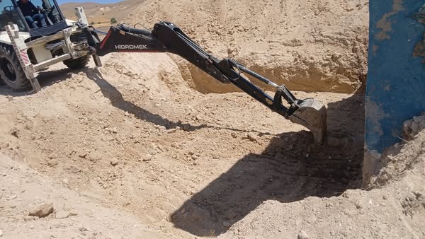 Sivas Kangal İlçesine Bağlı Kızıleniş ve Yeşilvadi Köylerinde İçme Suyu Altyapısını Güçlendirmek İçin Çalışmalarını Sürdürüyor -SİVAS GAZETE HABER -RADYO BORA
