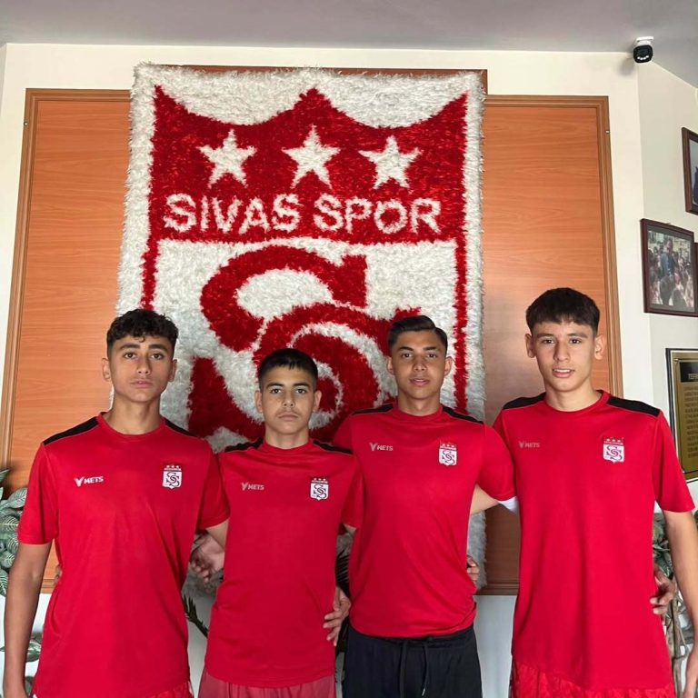 Sivasspor Alt Yapısı U15 den 4 Futbolcu Milli Takıma Davet Edildi - sivas gazete haber-radyobora