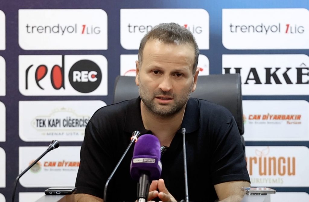 Sivasspor Teknik Direktörü Osman Zeki Korkmaz, Amed SF Maçını Değerlendirdi -sivas gazete haber -radyo bora
