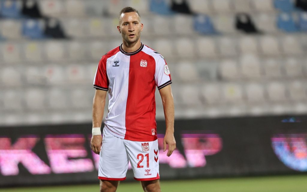 Sivassporlu Veljko Simic Sabah FC’ye Transfer Oldu -sivas gazete haber -radyobora