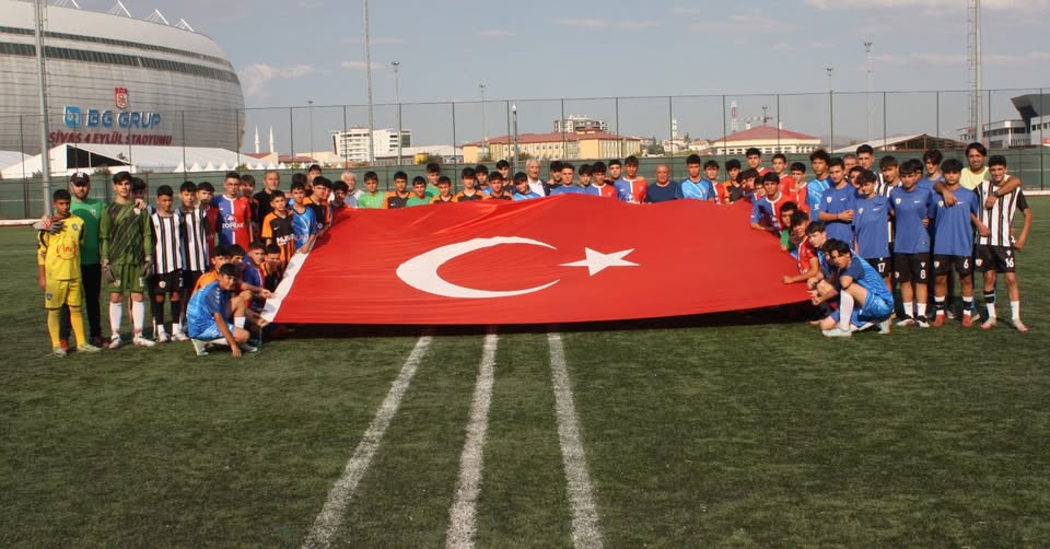 Sivas'ta 30 Ağustos Zafer Kupasında -sivas gazete haber -radyobora