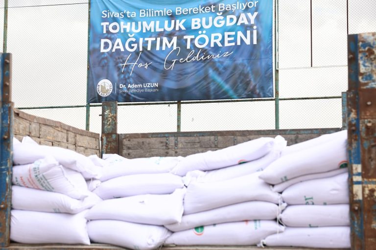 Sivas'ta Belediyeden Çifçilere Yerli Tohum Desteği.-sivas gazete haber-radyo bora