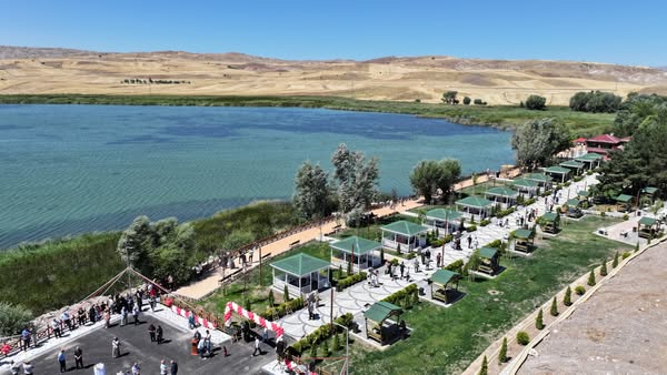 Sivas'ta Hafik Gölü, Yeni Görünümüyle Misafirlerini Bekliyor.-SİVAS GAZETE HABER -RADYO BORA