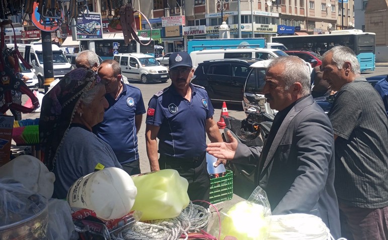 Sivas'ta Kaldırım İşgaline Ceza Yağıyor-SİVASGAZETEHABER-RADYO BORA