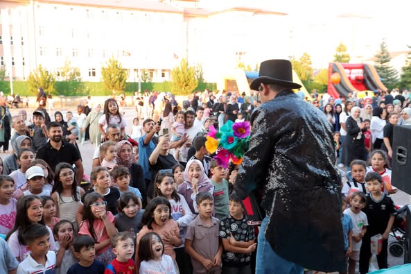 Sivas'ta Mahallede Şenlik Var' etkinliğimizin bu haftaki durağı Şeyh Şamil Mahallesi oldu  -sivas gazete haber radyo bor