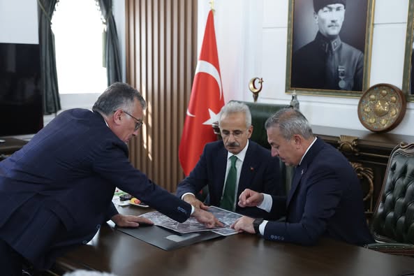 Ulaştırma ve Altyapı Bakanı Uraloğlu’dan Sivas Belediye Başkanı Uzun’a Ziyaret -SİVAS GAZETE HABER -RADYO BORA
