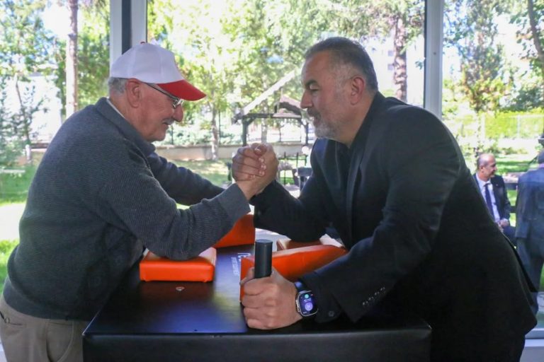 İhramcızade İsmail Hakkı Toprak Huzurevinde spor etkinlikleri gerçekleştirildi. sivasgazetehaber radyobora