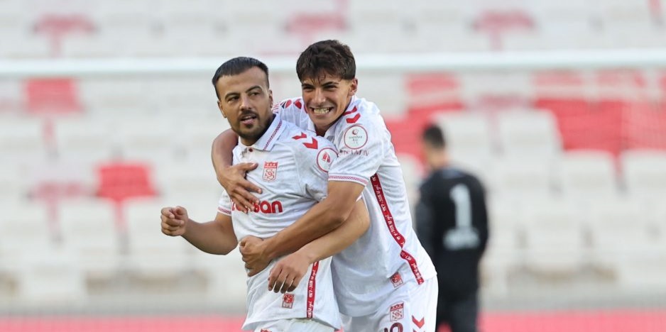 Özbelsan Sivasspor 2-1 Şiran Yıldız Spor Kulübü  sivasgazetehaber radyobora
