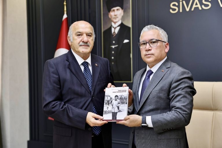 Sirer Doğan'ın Mesleki Anıları Kitapla Yaşatılıyor -sivasgazetehaber-radyobora