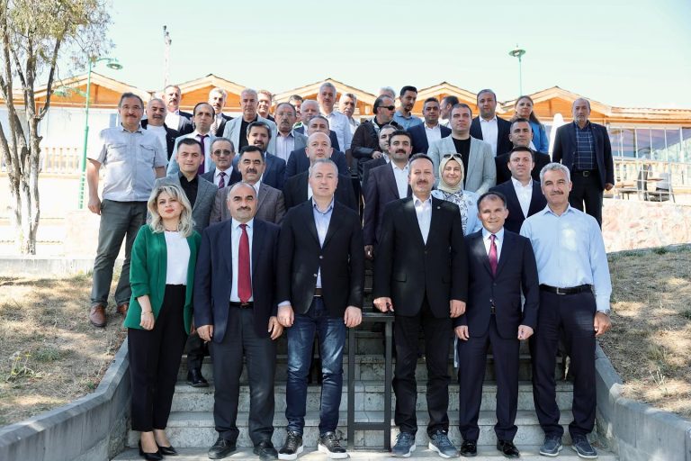 Sivas Belediye Başkanı Dr. Adem Uzun, Birim Müdürleriyle birlikte Soğuk Çermik’te İstişare Toplantısı Gerçekleştirdi. sivasgazetehaber radyobora