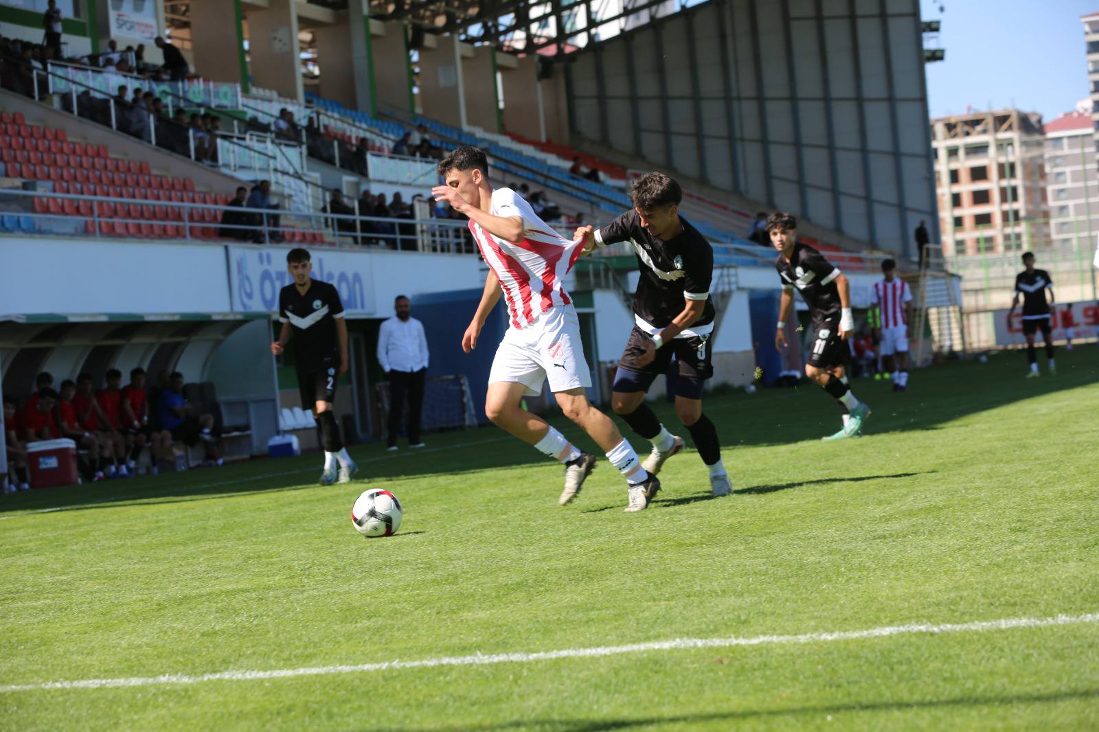 Sivas Gücü Belediyespor Sebat Gençlikspor'u Evine Puansız gönderdi...sivasgazetehaber radyobora