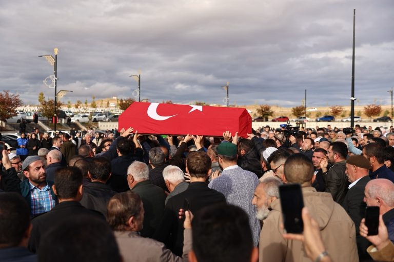 Sivas, Yavuz Bülent Bakiler Şairini Sonsuzluğa Uğurladı…SİVASGAZETEHABER RADYOBORA