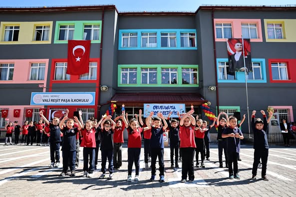 Sivas'ta İlköğretim Haftası Coşkuyla Kutlandı-sivasgaazetehaber radyobora