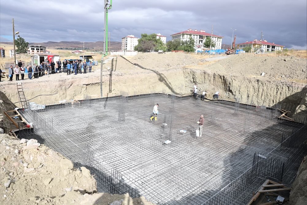 Sivas'ta TOKİ Tuzlugöl Mahallesi Cami’nin Temeli Dualarla Atıldı. sivasgazetehaber radyobora