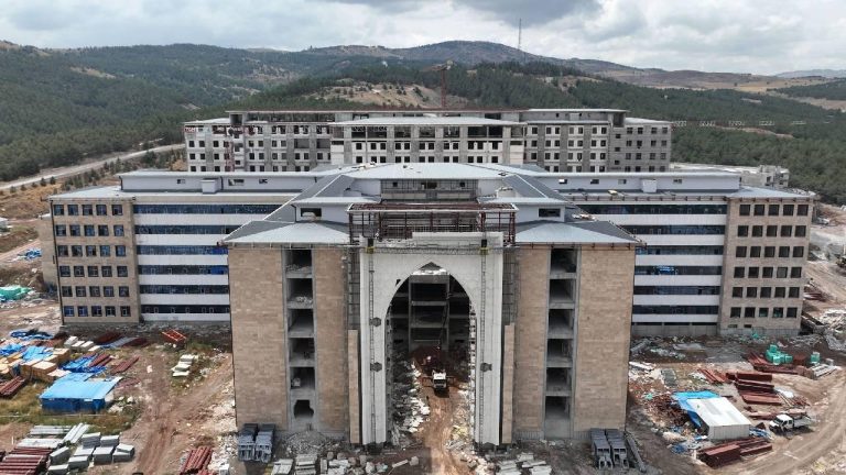 Yeni Sivas Cumhuriyet Üniversite Hastanesi sivasgazetehaber radyobora