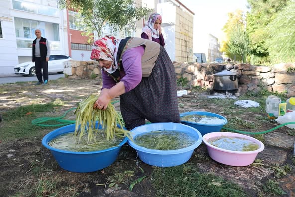 Kazanlar Kuruldu, Ateşler Yakıldı. Sivas’ta Kış Hazırlıkları Başladı SİVASGAZETEHABER RADYOBORA