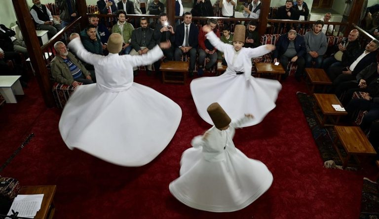 Mevlana'nın Ölüm Yıl Dönümü Sivas'ta Rahmetle Anıldı sivasgazetehaber radyobora
