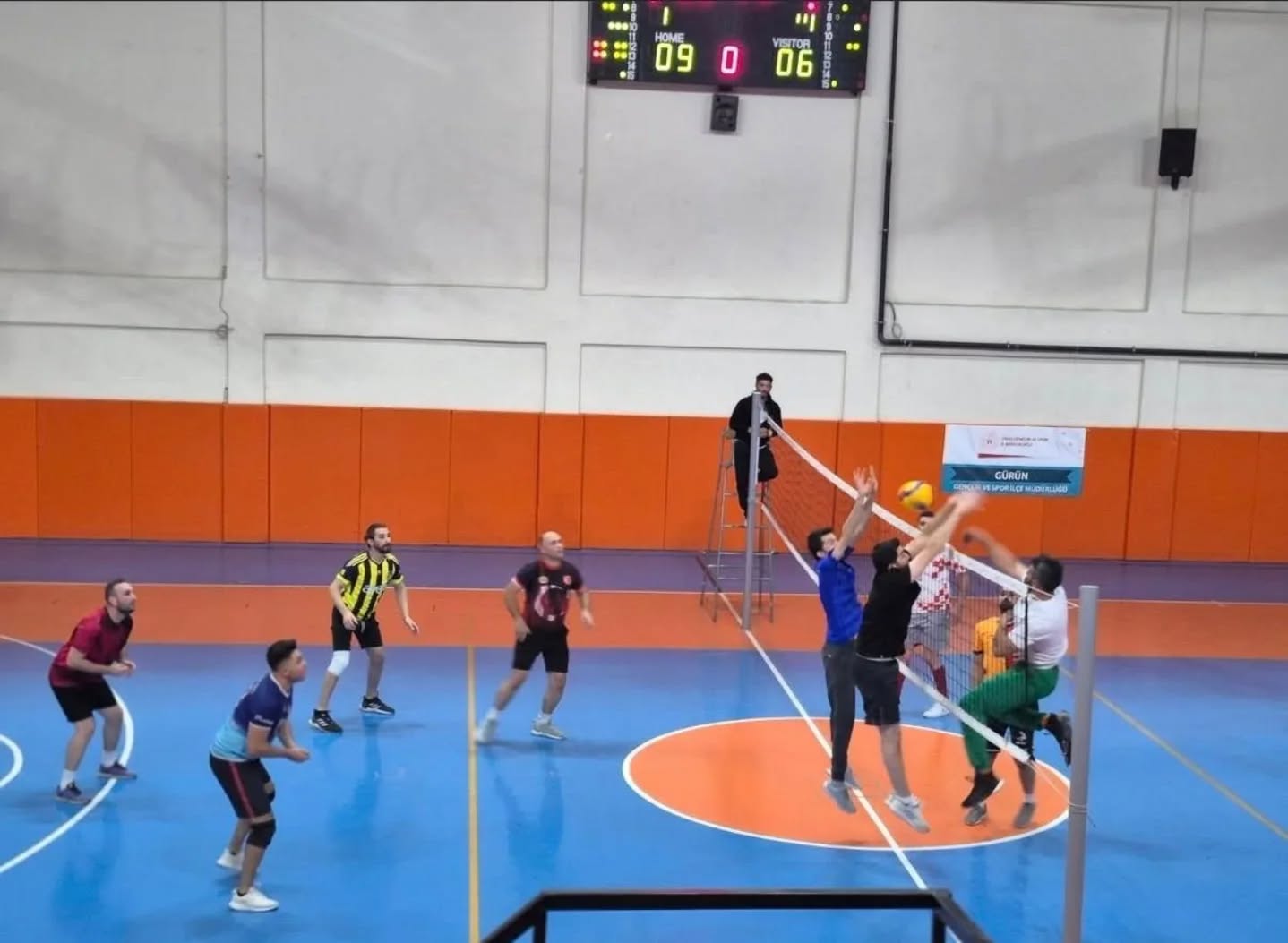 Sivas Gürün Gençlik ve Spor İlçe Müdürlüğü Tarafından Tüzenlenen 2025 Yılı Cumhuriyet Kupası Kurumlararası Voleybol Turnuvası Final Maçını Çoşkuyla Tamamlandı sivasgazetehaber radyobora