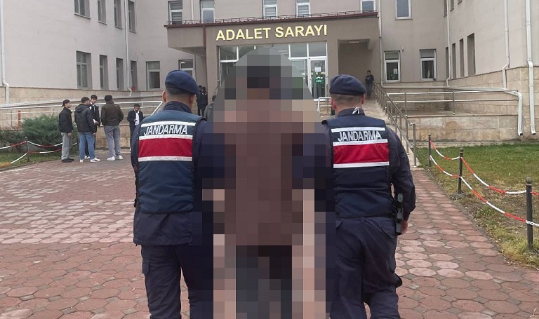 Sivas İl Jandarma Ekiplerince FETÖ PDY Sucundan Kesinleşmiş Cezası Bulunan Şahıs Yakalandı SİVASGAZETEHABER RADYOBORA