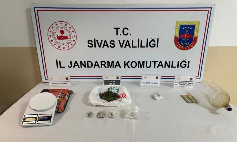 Sivas İl Jandarma Ekiplerinden Uyuşturucu Operasyonu sivasgazetehaber radyobora_page-0001