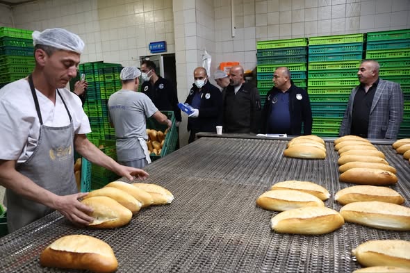 Sivas Zabıta Ekiplerinden Fırınlarda Hijyen Ve Gramaj Denetimi sivasgazetehaber radyobora