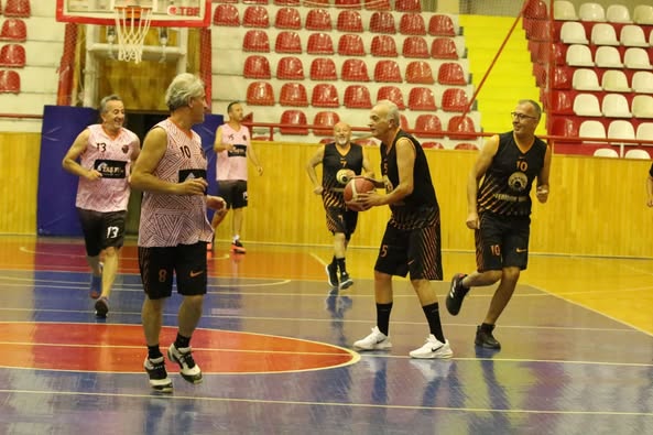 Sivas'ta Amatöre Hizmet Etmiş Eski Basketbolcular Müsabakası Gerçekleştirildi. sivasgazetehaber radyobora