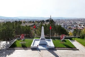 Sivas'ta Garnizon Şehitliğine Zemin İiyileştirme ve Çevre Düzenlemesi Yapıldı  sivasgazetehaber radyobora