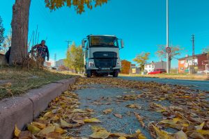 Sivas'ta Rüzgâr biraz serin, ağaçlar biraz hüzünlü sivasgazetehaber radyobora