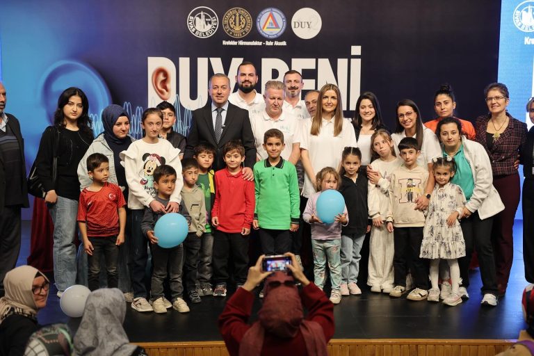 Sivas'ta işitme engelli cocuklar işitme cihazlarına kavuştu sivasgazetehaber radyobora