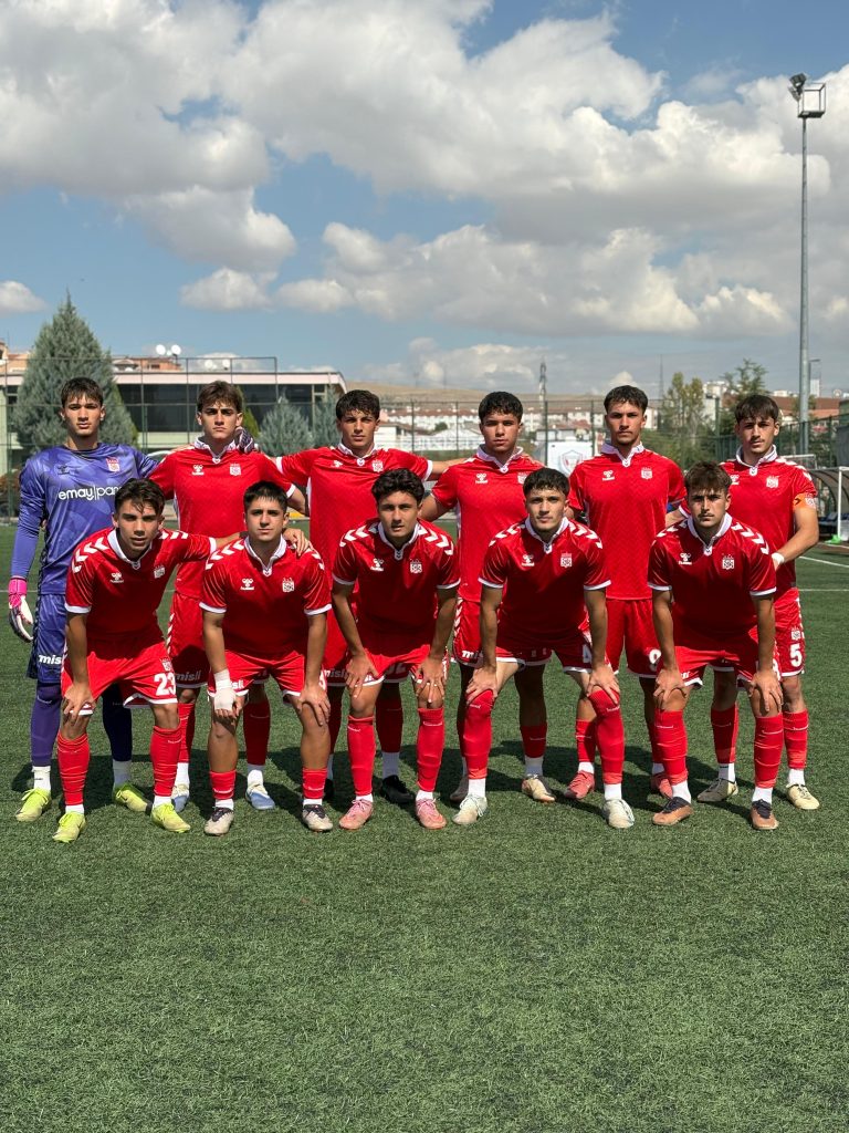 U19 da Elit Akademide Özbelsan Sivasspor, Sincan Belediyesiankaraspor'u 5-0 Mağlup Ederek Fark Yaratmaya Devam Ediyor sivasgazetehaber radyobora