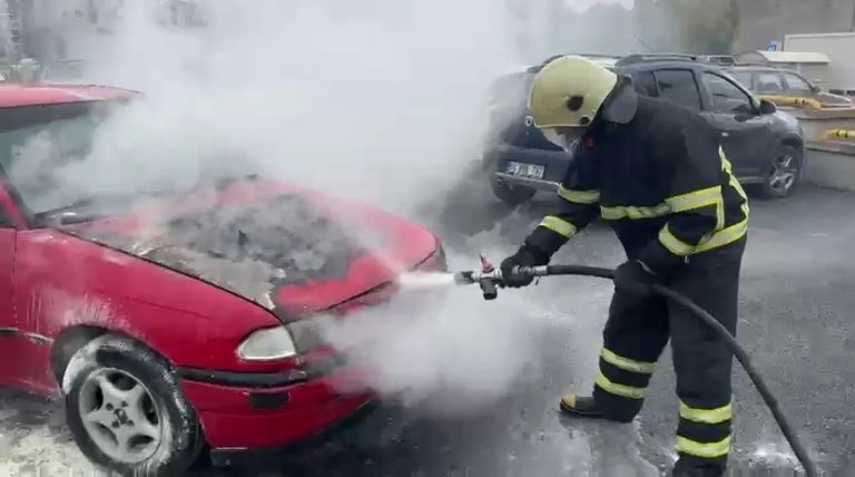 sivas numune hastanesi otoparkında araç yangını sivasgazetehaber radyobora