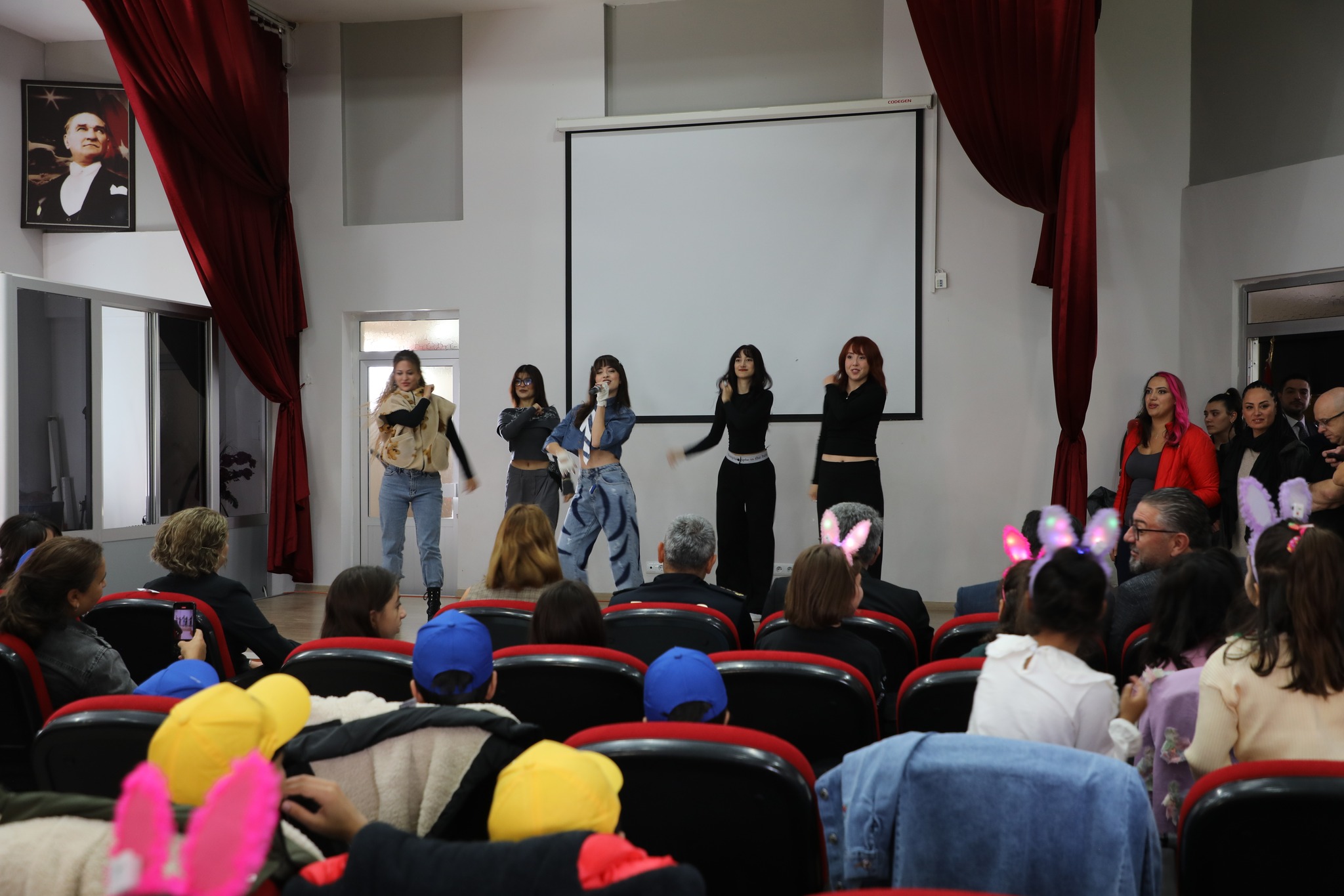 Melis Fis’ten Çocuklara Unutulmaz Bir Konser sivasgazetehaber radyobora