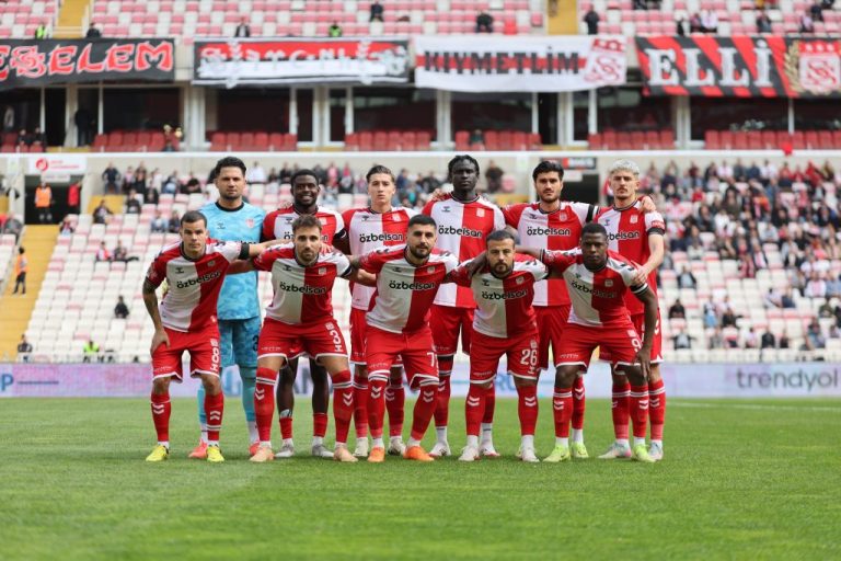 Özbelsan Sivasspor 3 Manisa Spor Kulubu 0  sivasgazetehaber radyobora