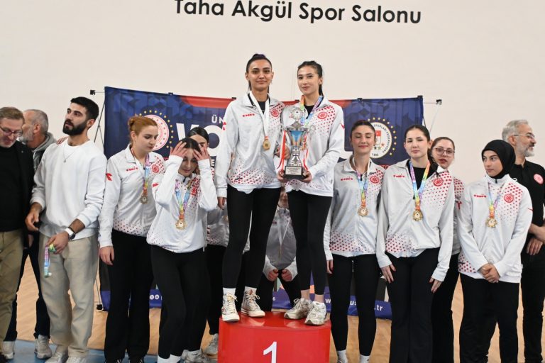Sivas Cumhuriyet Üniversitesi, Üniversitelerarası Voleybol Türkiye Şampiyonası Eleme Grubu Müsabakalarına Ev Sahipliği Yaptı sivasgazetehaber radyobora