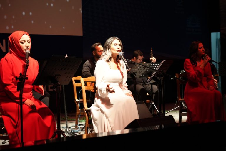 Sivas Cumhuriyet Üniversitesi’nde “Deyişler” Konseri Sanatseverlerle Buluştu sivasgazetehaber radyobora