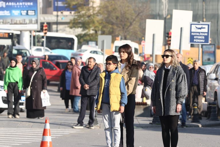 Sivas'ta 10 Kasım Saat 09 05 sivasgazetehaber radyobora