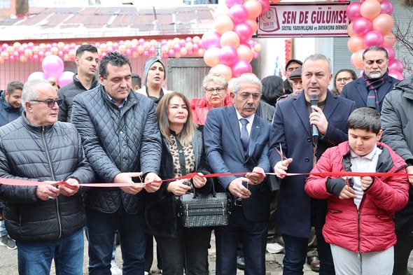 Sivas'ta Sen De Gülümse Derneği’nin Yeni Hizmet Binası Açıldı. SİVASGAZETEHABER RADYOBORA