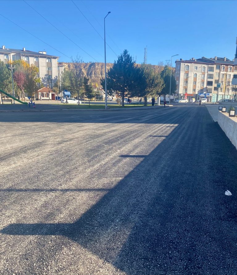 Sivas'ta yolların daha konforlu hale getirmek için çalışmalar aralıksız sürüyor sivasgazetehaber radyoboora