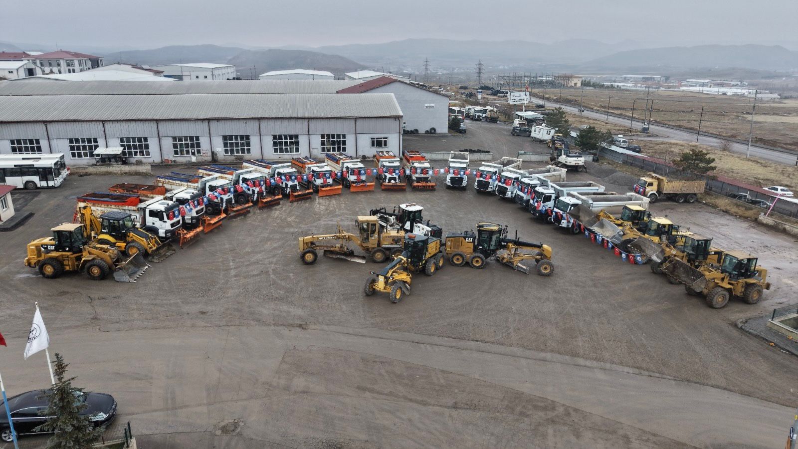 Sivas Belediyesi 180 Personel ve 52 Araçla 724 Kışa Hazır sivasgazetehaber radyobora